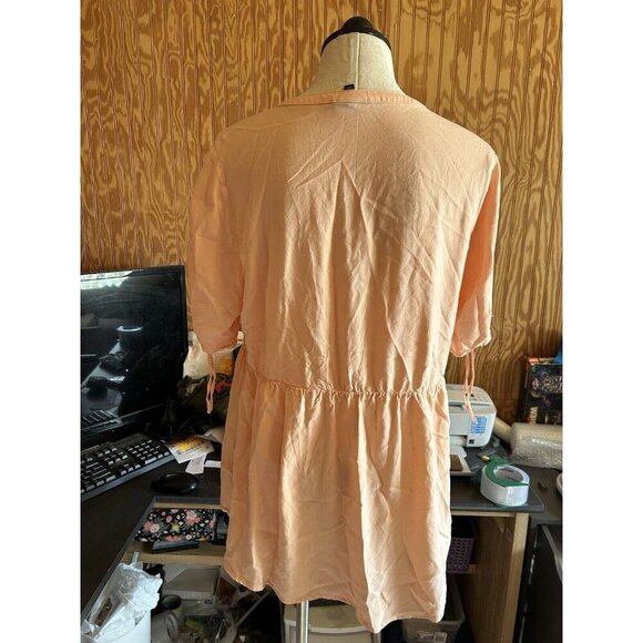 Torrid Women's Plus Size Babydoll Top Melon Peach Solid Button Down Sz 1 (1X) - Picture 6 of 9